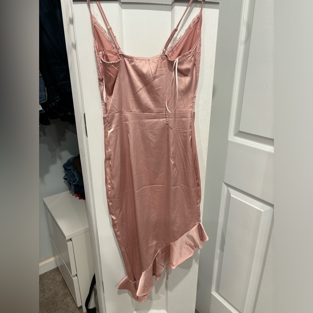 Pretty little thing dress - Picture 5 of 5